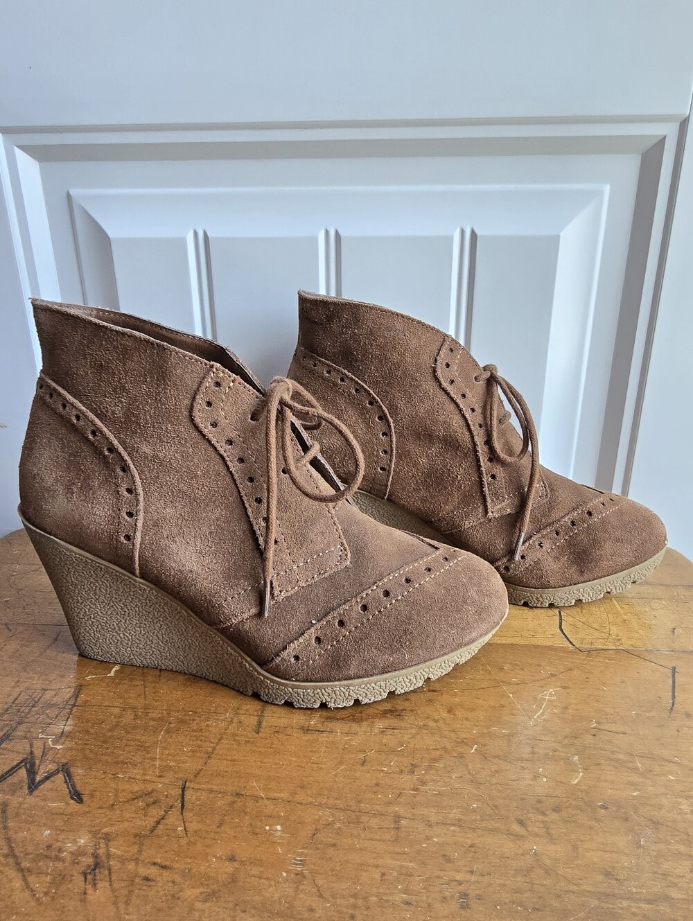 Mia Raphaella Women's 6.5 Brown Suede Lace Up Wedge Ankle Boots Brogue Booties